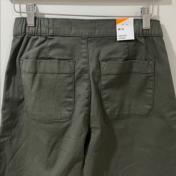 NWT DUER Women’s Live Free High Rise Jogger 25 Army Green Thyme Elastic Waist - Picture 8 of 10